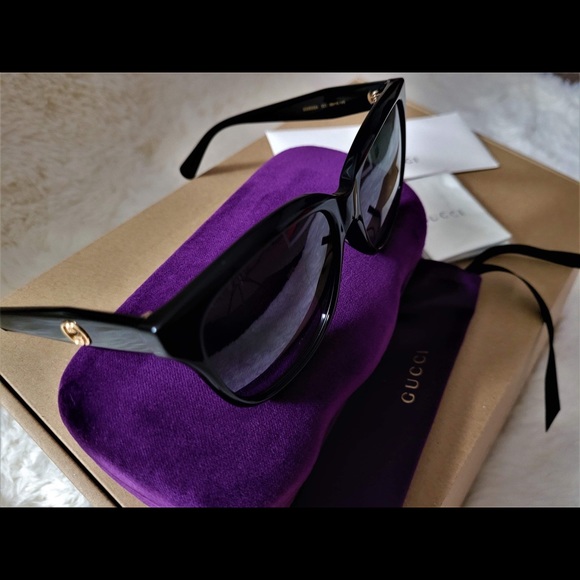 Authentic Gucci sun glasses - Picture 4 of 6